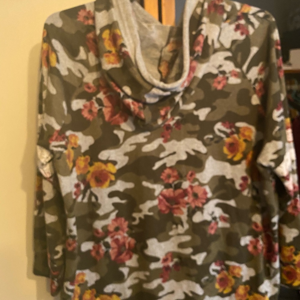 Hooded sweatshirt 3 x